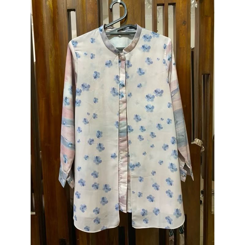 Preloved Ria Miranda Soleil Top Like New, size L