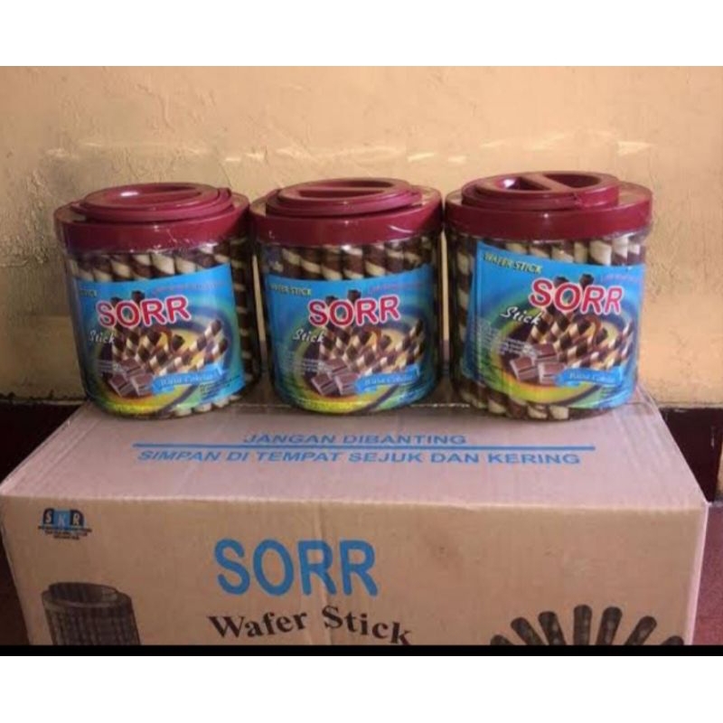 

Astor Sorr tutup merah