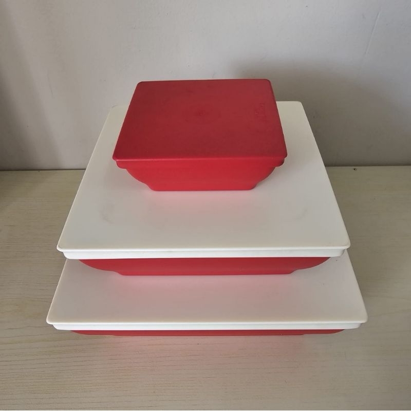 Ichigo Set Tupperware