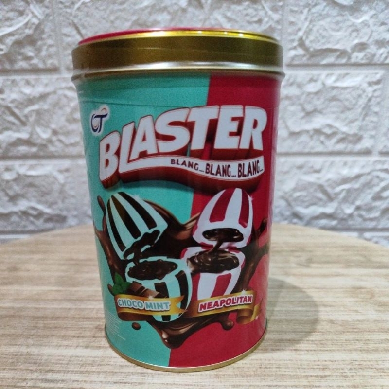 

NEW Blaster (Neapolitan + Choco), kemasan kaleng 107,5 gr