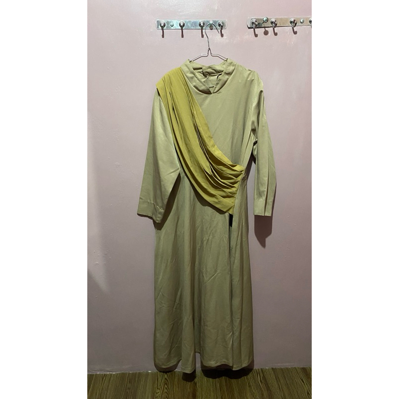 preloved kebaya dress murah jumbo warna cream untuk nikahan lamaran kondangan