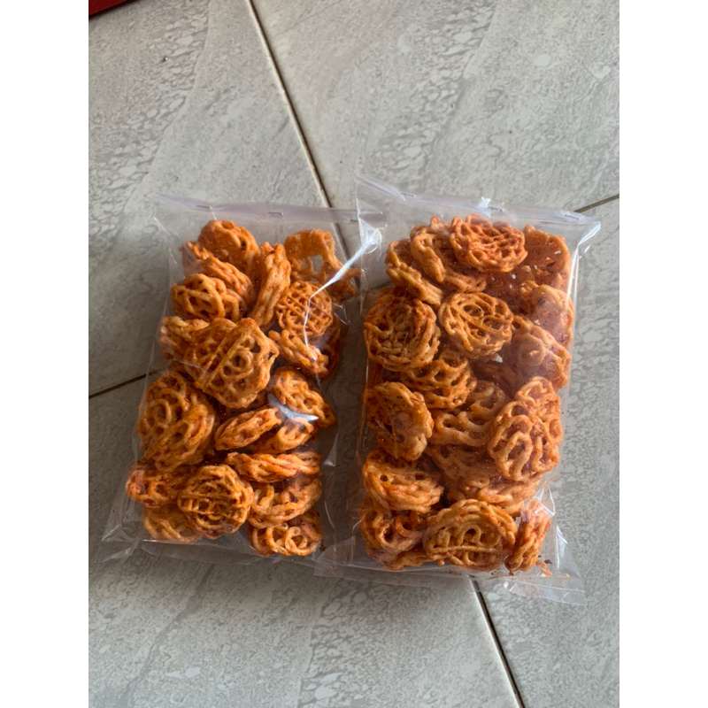 

KERUPUK MAWAR PEDAS 90GR