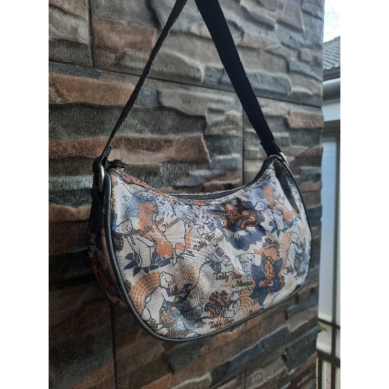 Tenteng TEDDY BEAR MUSEUM - TAS PRELOVED