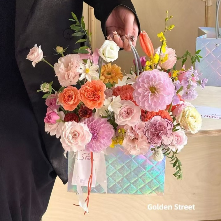

KOTAK BUNGA KOTAK TENTENG BUNGA /KOTAK JUST FOR YOU / FLOWER BOX / BOX BUNGA/ HANDY BAG FLORIST