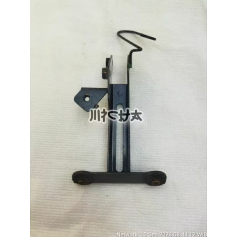 Dudukan tameng depan honda beat FI 2013/2015 Dan Beat pop ORI 100%