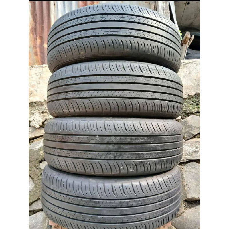 Ban mobil R17 ban mobil ukuran 215/60/17 merk dunlop enasave copotan