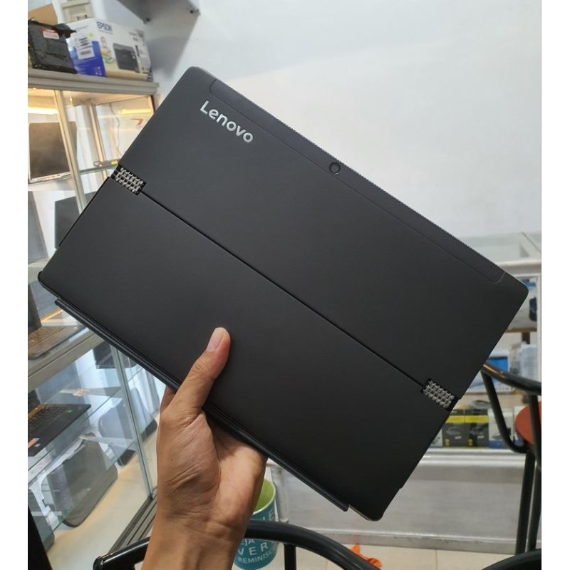 Laptop Lenovo 2in1 Corei5-8th 8GB RAM 256GB SSD IPS FHD Touchscreen