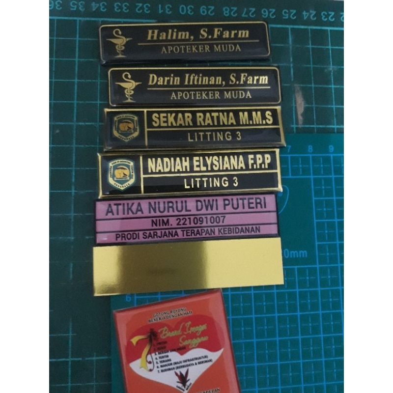 

Nametag nama, Pin Nama, name tag (akrilik 2mm)