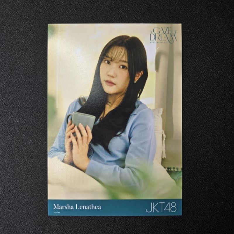 PHOTOPACK CALENDAR OF A GAZE OF DREAM JKT48