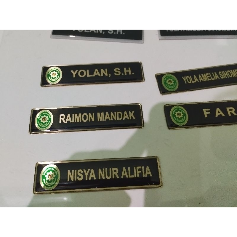 

NAMETAG MAHKAMAH AGUNG RI (GOLD MAGNET)