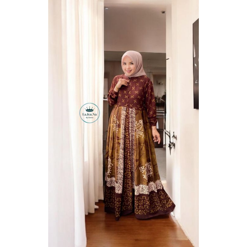 Fatia dress by LAKUNA