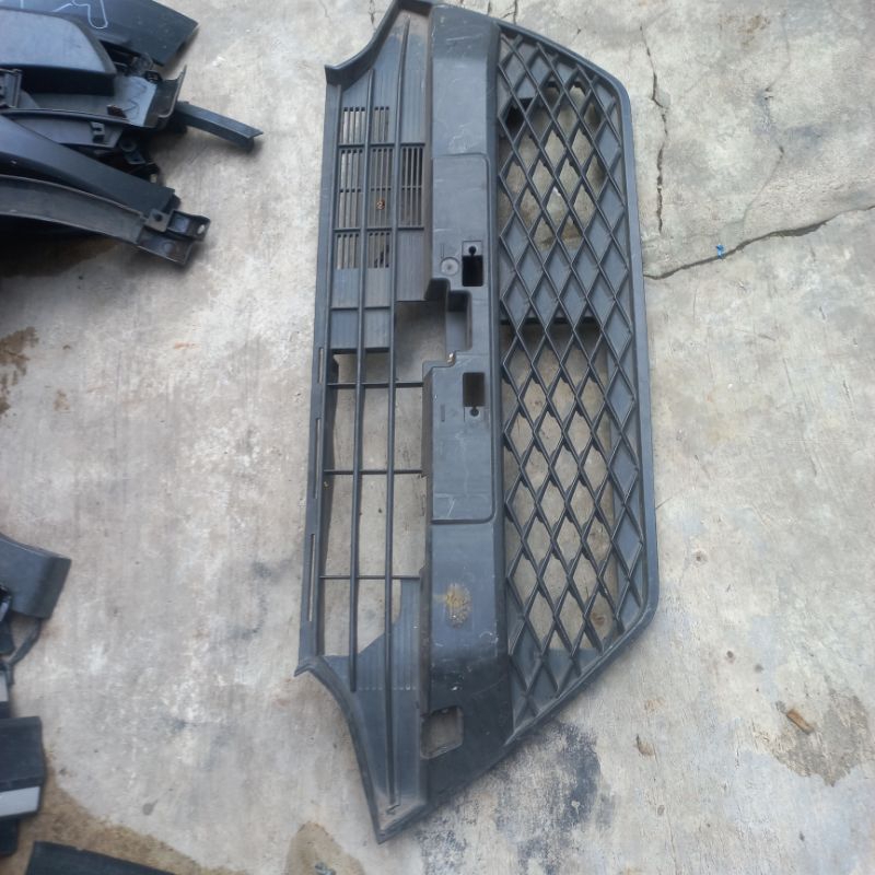 Jaring bemper Ram Bemper depan Toyota Raize original