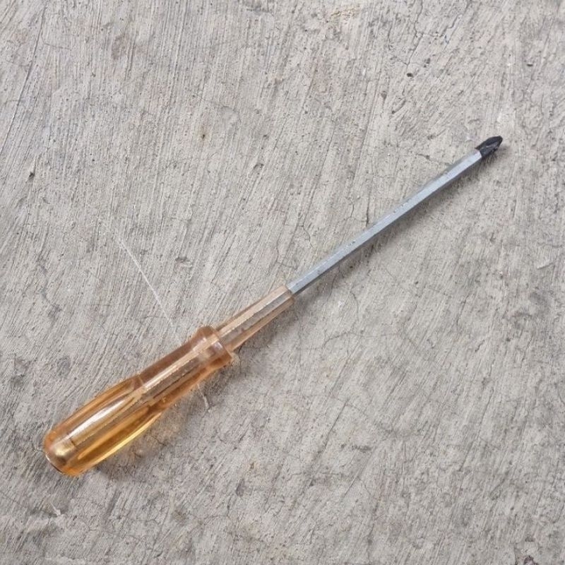 Obeng Tumbuk Ujung Bunga