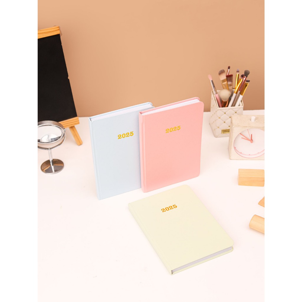 

Bukuqu Basic Planner BW - A5 2025 pastel series - Journal kulit 2025 - Agenda Hitam Putih