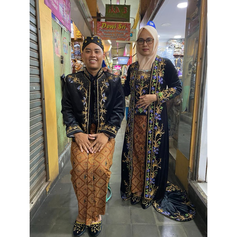 Baju pengantin bludru hitam terbaru/Set baju bludru hitam payet warna warni