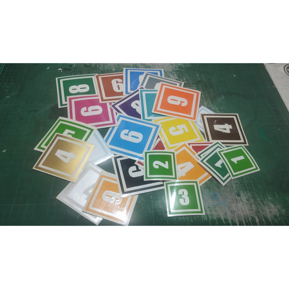 

STIKER LABEL ANGKA BOLONG DLM KOTAK UK 18 CM - ORACAL GLOSSY