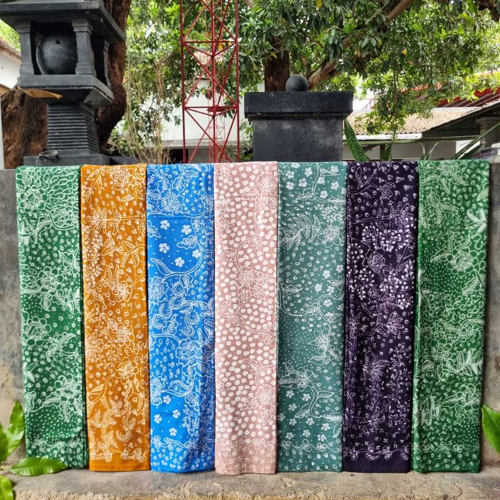 BATIK MONOCROM MOTIF SEKAR JAGAD