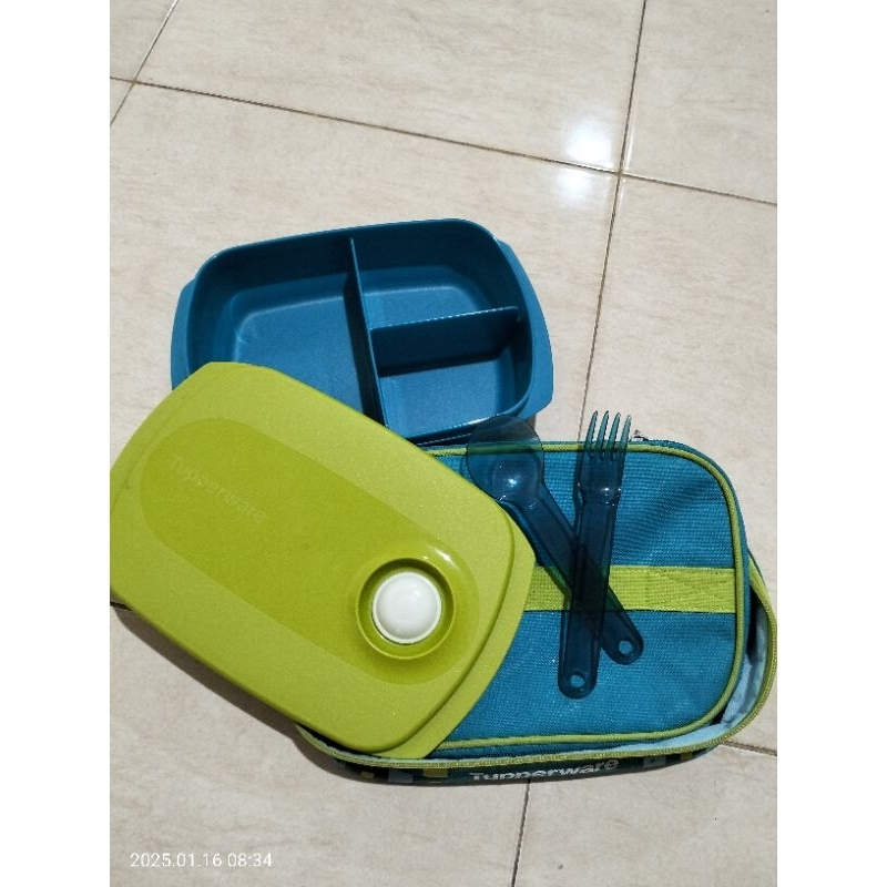 Preloved kotak tempat makan BYO Tupperware