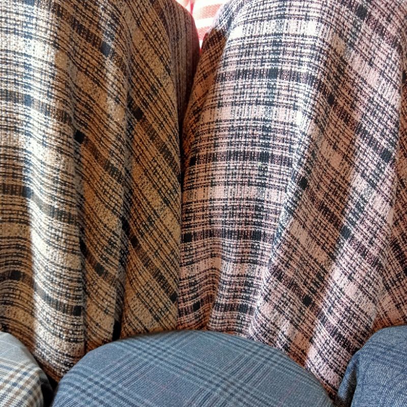 Kain - Kain Semi Woll Motif Kotak Import - Kain Semi Woll - Kain Bahan Celana - Kain Meteran | Harga