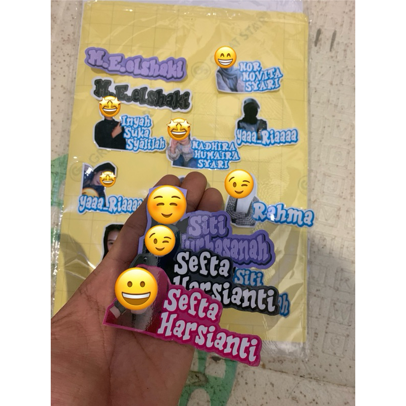 

Sticker Foto+Nama by Nabila Printing (BACA DESKRIPSI)