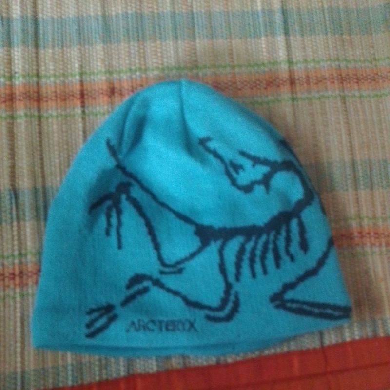 Topi beanie arcteryx original
