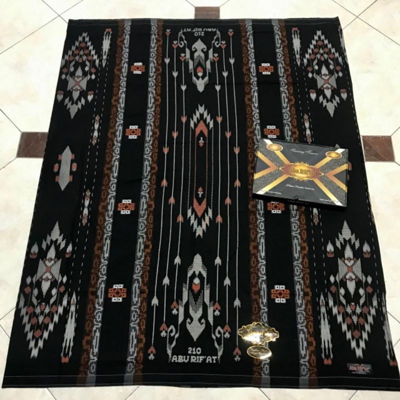 Sarung Abu Rifat Songket tenun indonesia