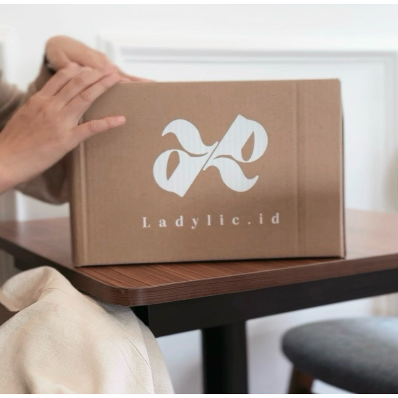 

LADYLIC.id - Kotak Packaging