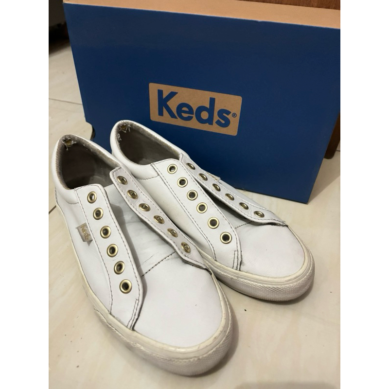 Sepatu Keds ori store preloved size 37,5