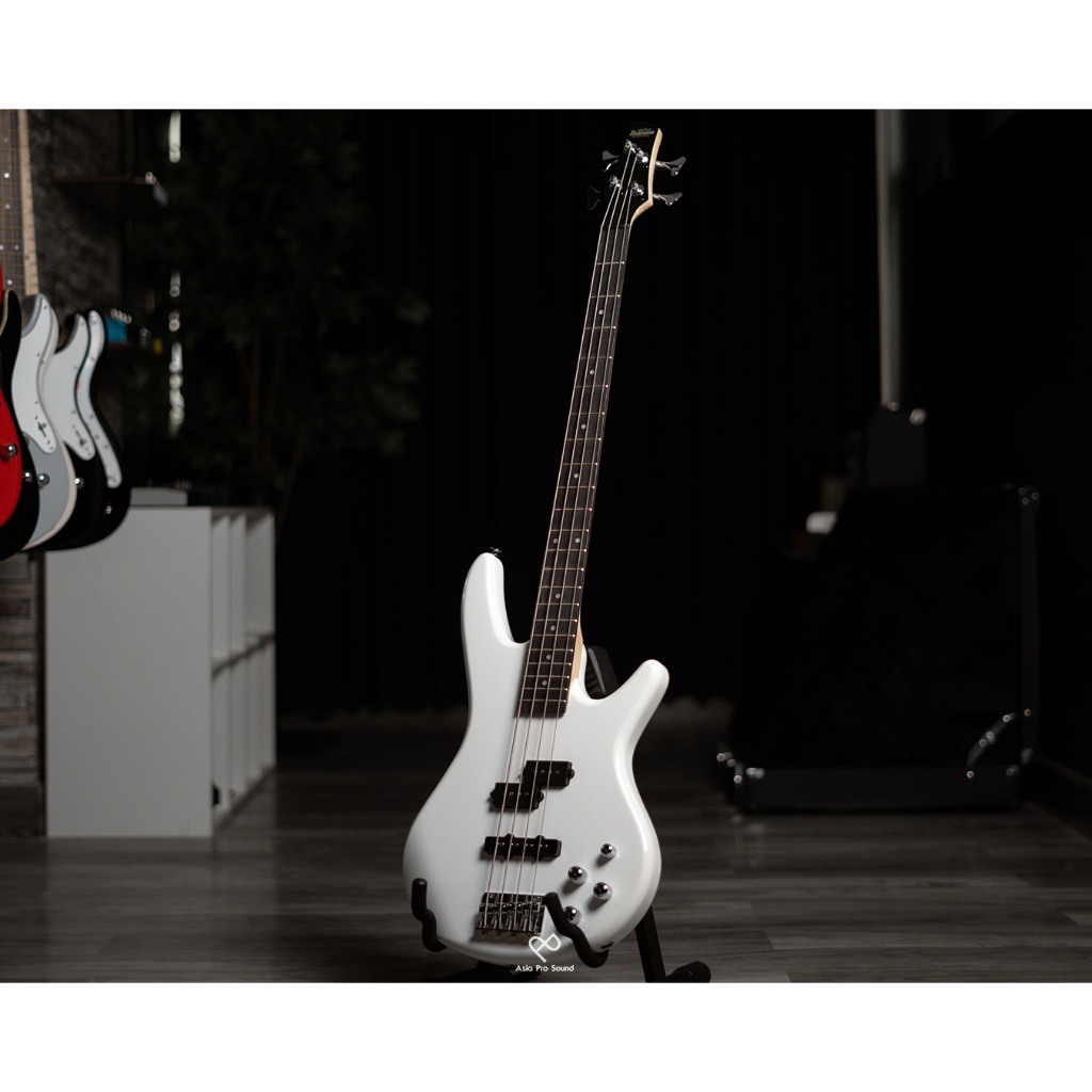Ibanez Gio GSR200 PW Electric Bass in Pearl White