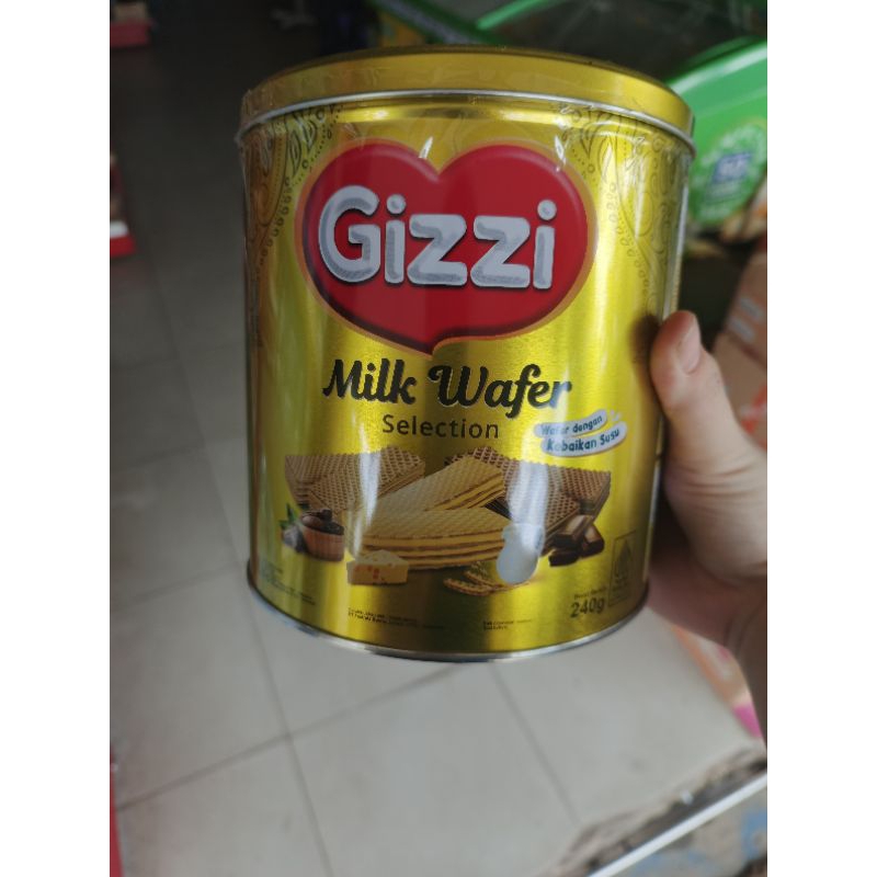 

Gizzi Milk Wafer Selection 240gr