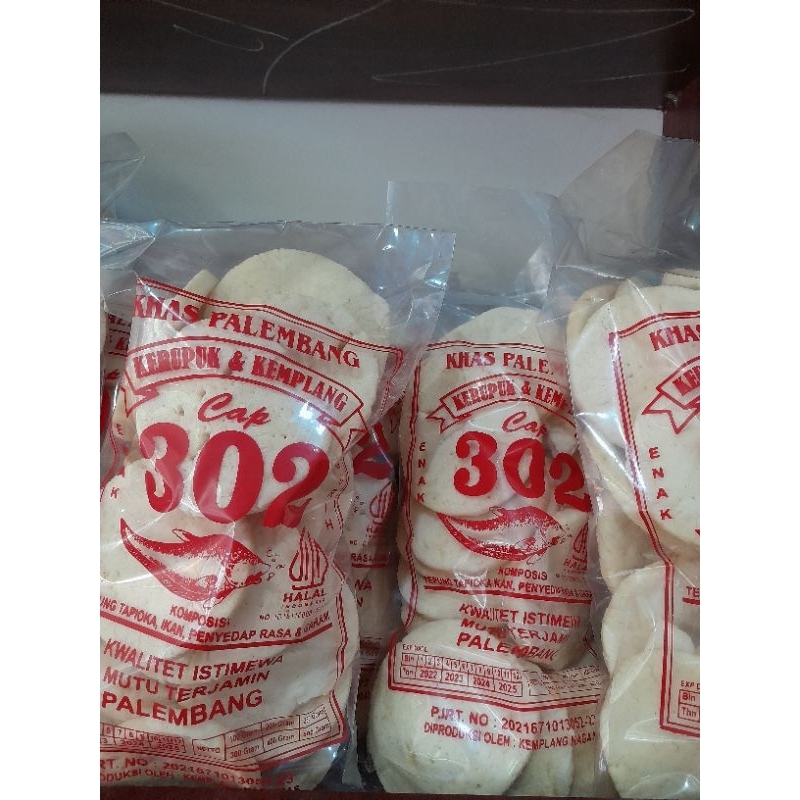 

Kemplang Bulat Besar Ikan Kakap Super Cap 302 Khas Palembang 250 Gram & 500 Gram