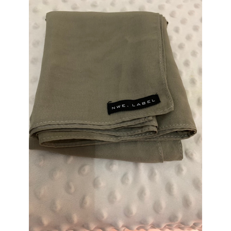 hijab segiempat nwe label