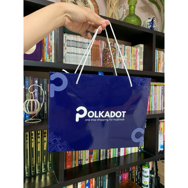 

Packing Gift Box Hampers Polkadot