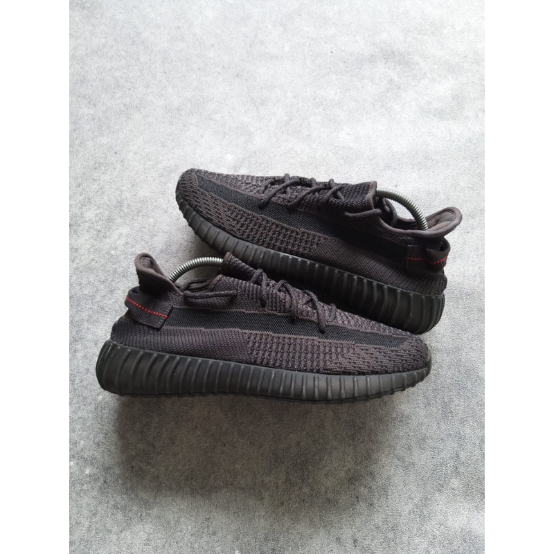Sepatu Sneakers Adidas Yezzy Static Black Second Size 43