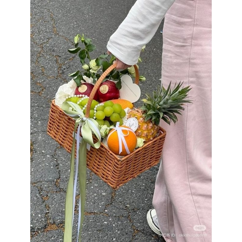 

summer fruits baskets hampers buah keranjang buah segar siap pakai dan kirim kapan saja kemana saja dimana saja seserahan korean japanese siap pakai dan kirims