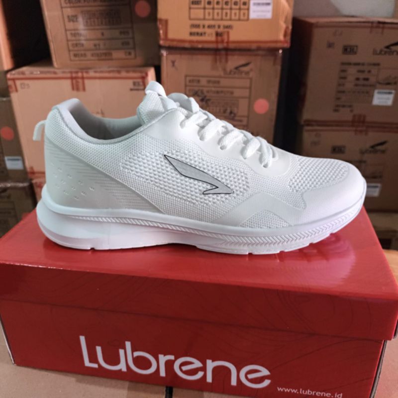 Sepatu Lubrene. putih polos