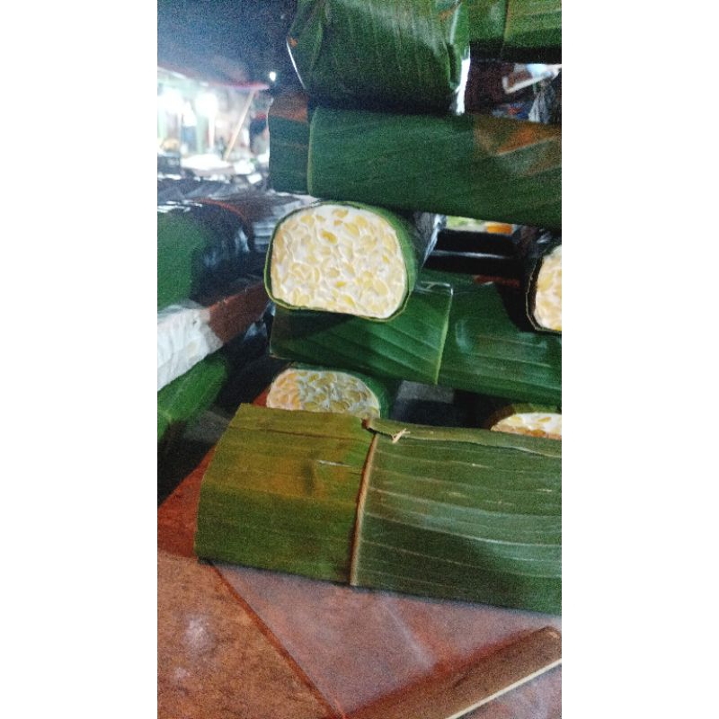 

tempe daun pisang