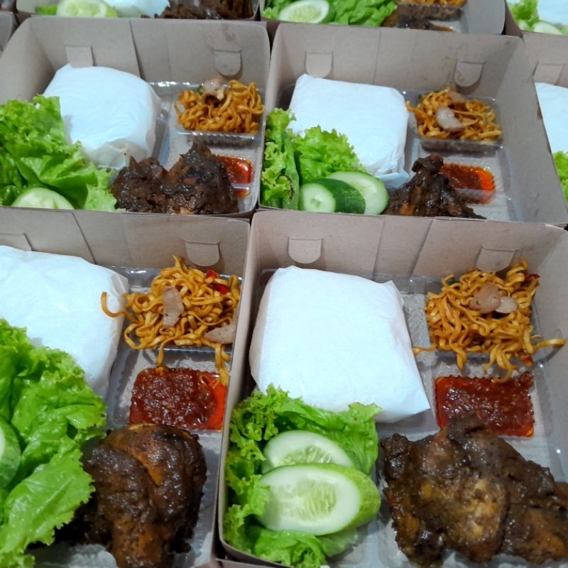 

Nasi Box Ayam bakar