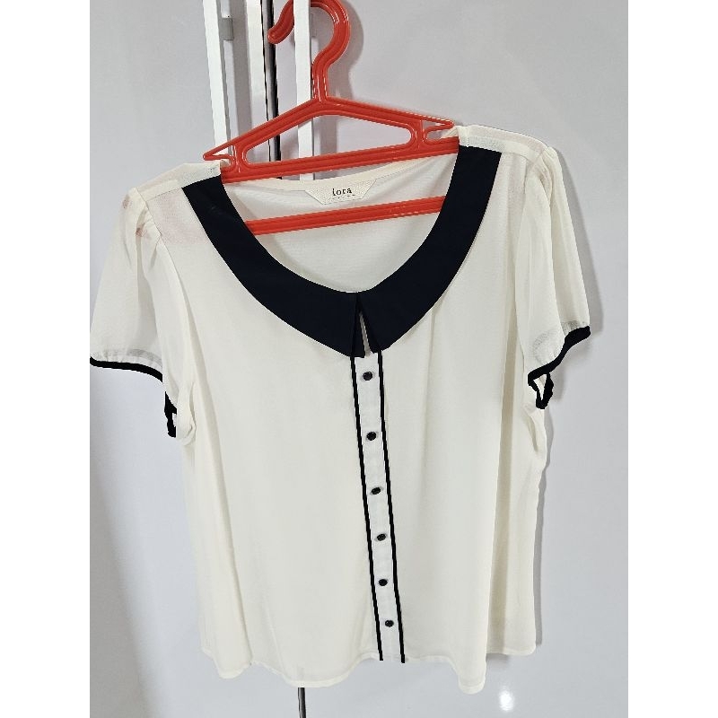 pre loved atasan baju wanita warna putih merek iora