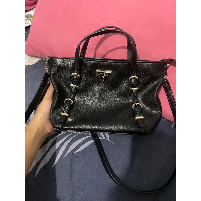 Preloved Tas Guess Levia Mini Sutchel Original