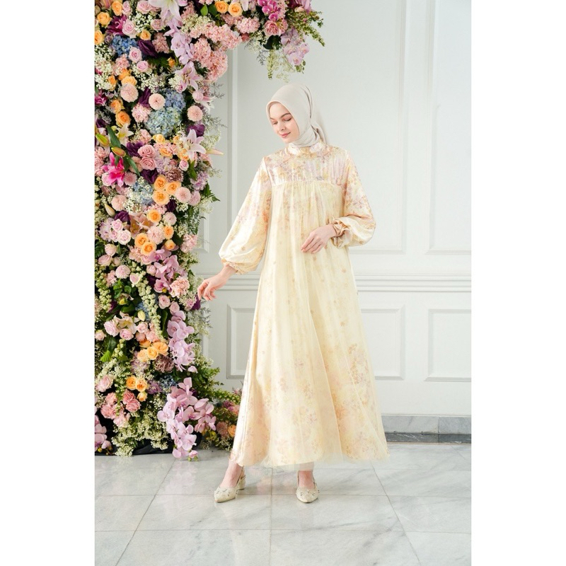 dress anyelir bu wearing klamby