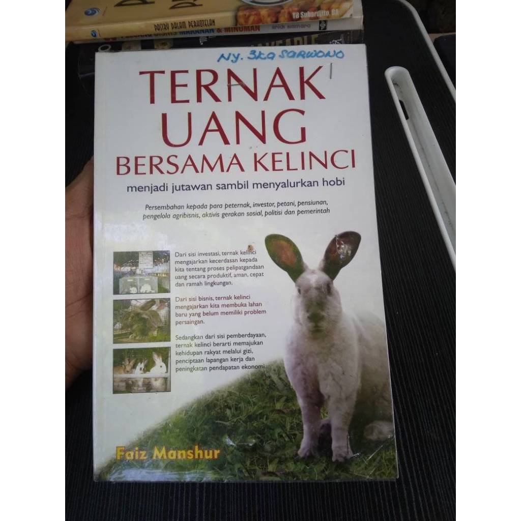 Buku ternak Uang bersama Kelinci