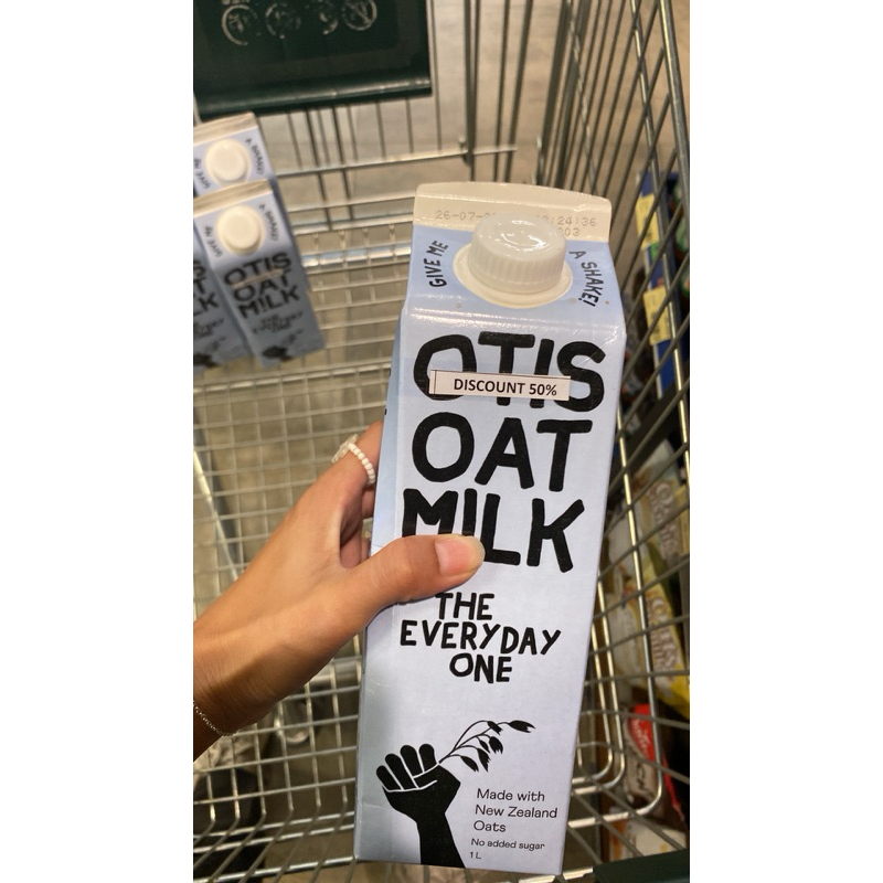 

paket usaha otis oatmilk 200 karton