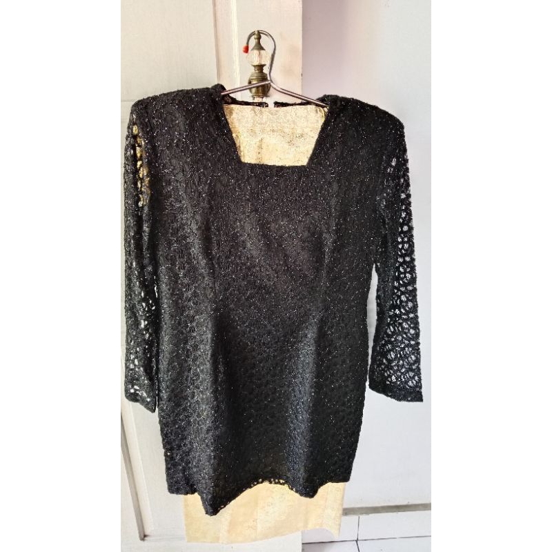 Baju Renda Hitam Rok Gold Baju Kebaya Pesta