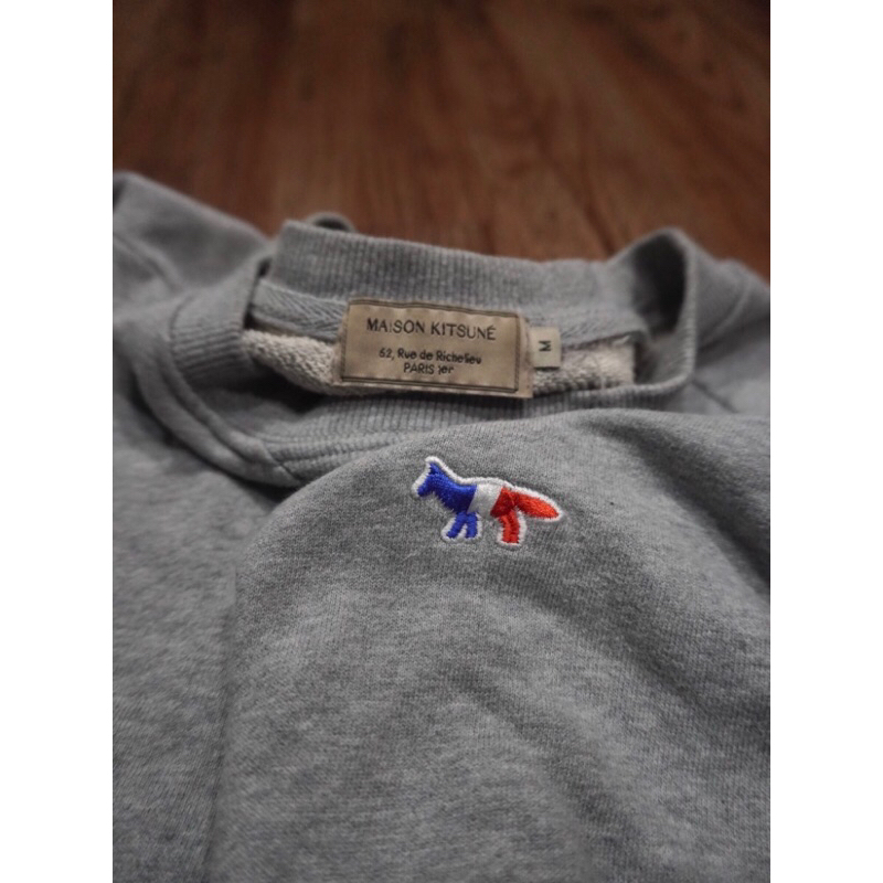Maison kitsune sweater bekas crewneck second