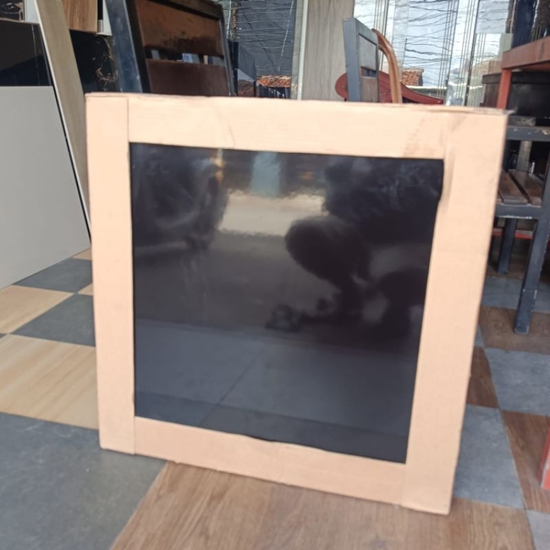 KERAMIK LANTAI PLATINUM 60X60 HITAM POLOS Kw3