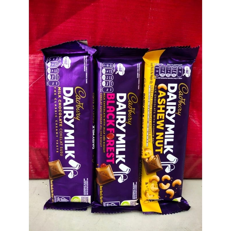 

Cadbury Dairy Milk cokelat 62gr /Milk chocolate/Black forest/Cashew nut/Hazelnut/Fruit&Nut