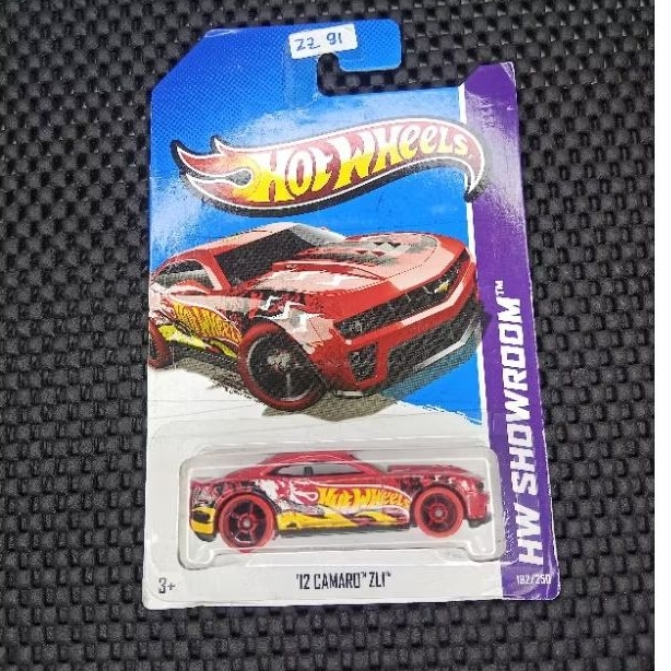 HOTWHEELS 12 CAMARO ZL1 MERAH HW SHOWROOM