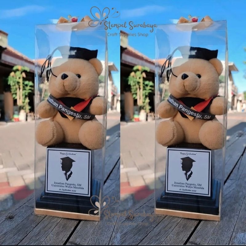 BONEKA WISUDA PIALA SOUVENIR/ BONEKA PIALA WISUDA REQUEST/BONEKA BEAR WISUDA/BONEKA TATAKAN PIALA SO
