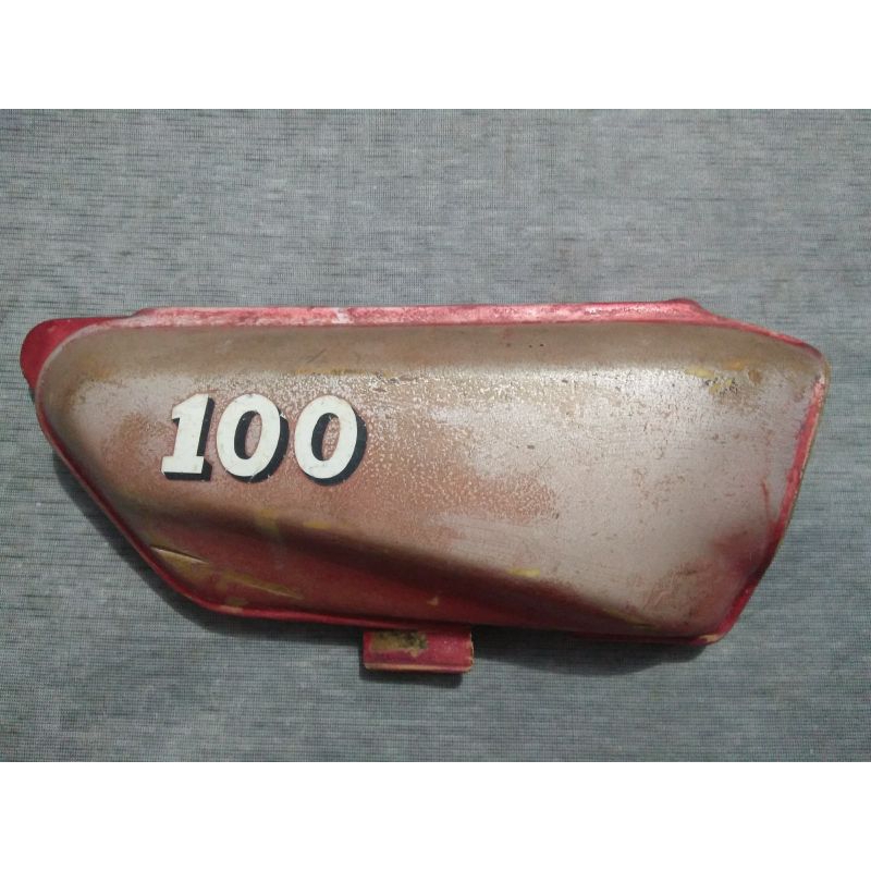 Side cover tempong kanan Honda cl100 scrambler 1970 k0 original bekas